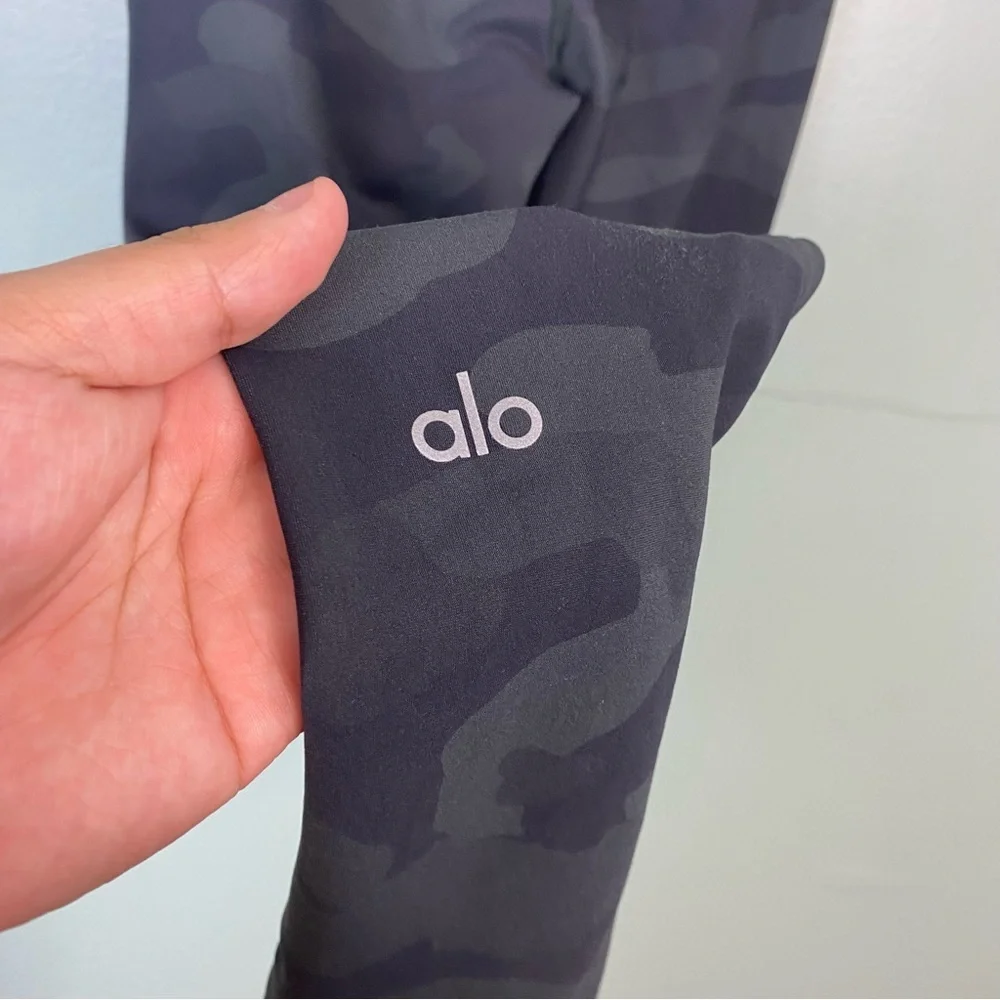 Alo Camo Green Black Leggings‎ Sz XS